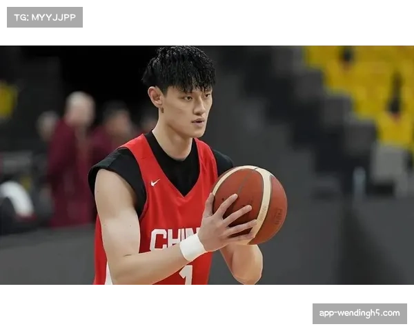 媒体人谈曾凡博未登场并非坏事表示年轻球员需耐心等待机会崭露头角