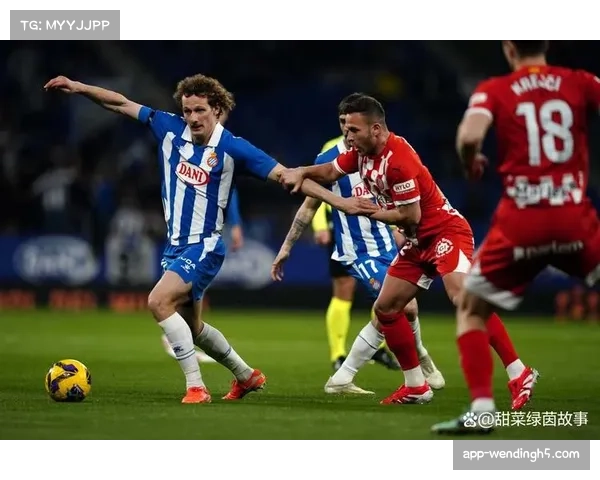 马竞前场球员跑动范围大 西班牙人防守协同性不足